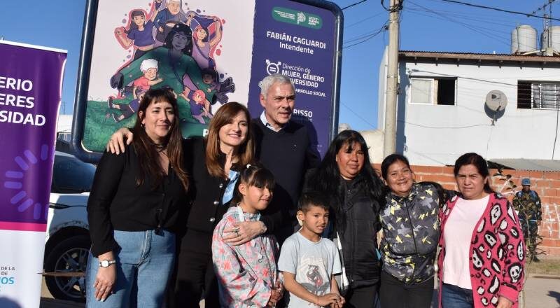 Se inauguró la Plaza “Mujeres en Pie de Lucha”