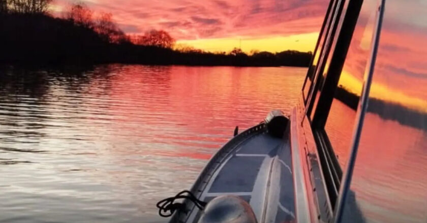 Río, atardecer y navegación: la imperdible propuesta turística en Berisso