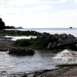 Tres pescadores quedaron atrapados por una crecida en el Río de la Plata y pasaron más de seis horas perdidos