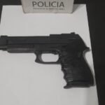 Cada vez más chicos: Dos menores detenidos  por intentar robar un auto y llevar réplicas de arma