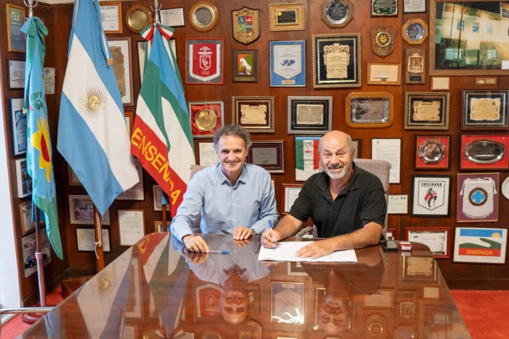 Katopodis y Secco firmaron nuevas obras y revisaron el avance de las existentes