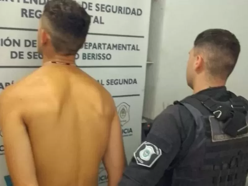 Se peleó con la policía porque le sacaron la moto robada en la que andaba