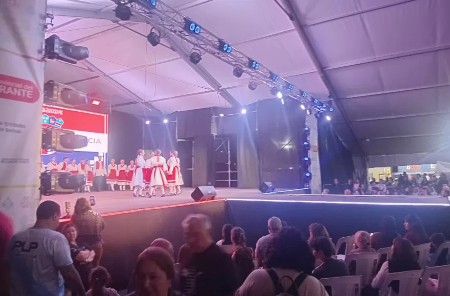 Domingo a pleno en la Fiesta del Inmigrante: gran convocatoria y presentación de los representantes infantiles