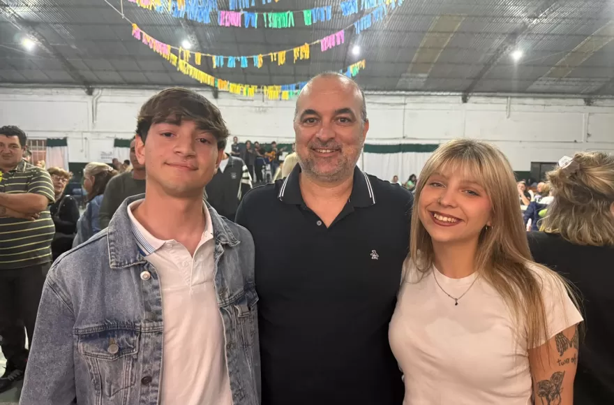 Slezack destacó la cultura barrial y el compromiso de la juventud en El Carmen